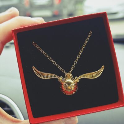 Zapachowy Złoty Znicz do samochodu